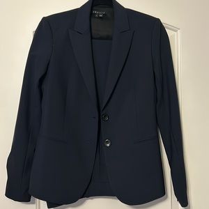 Theory Women’s suit size 4 Blue